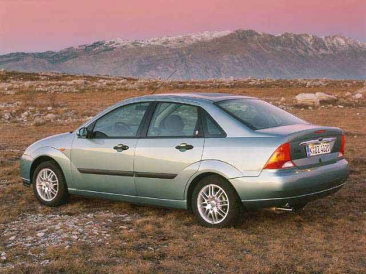А можно ли без фокусов? / Тест-драйв Ford Focus