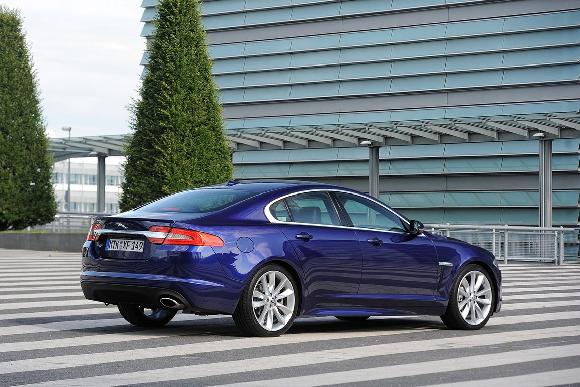 Jaguar XF: Путешествие в российскую глубинку Jaguar XF: Путешествие в российскую глубинку