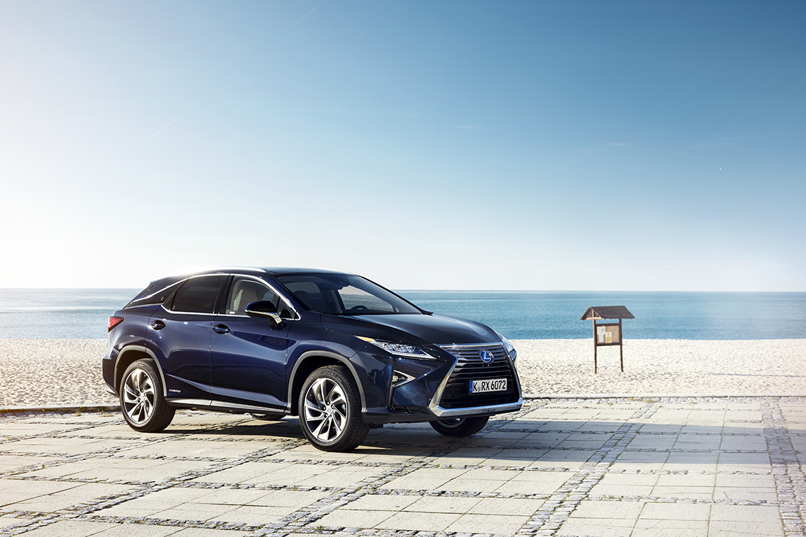 Lexus RX: Внеземная цивилизация