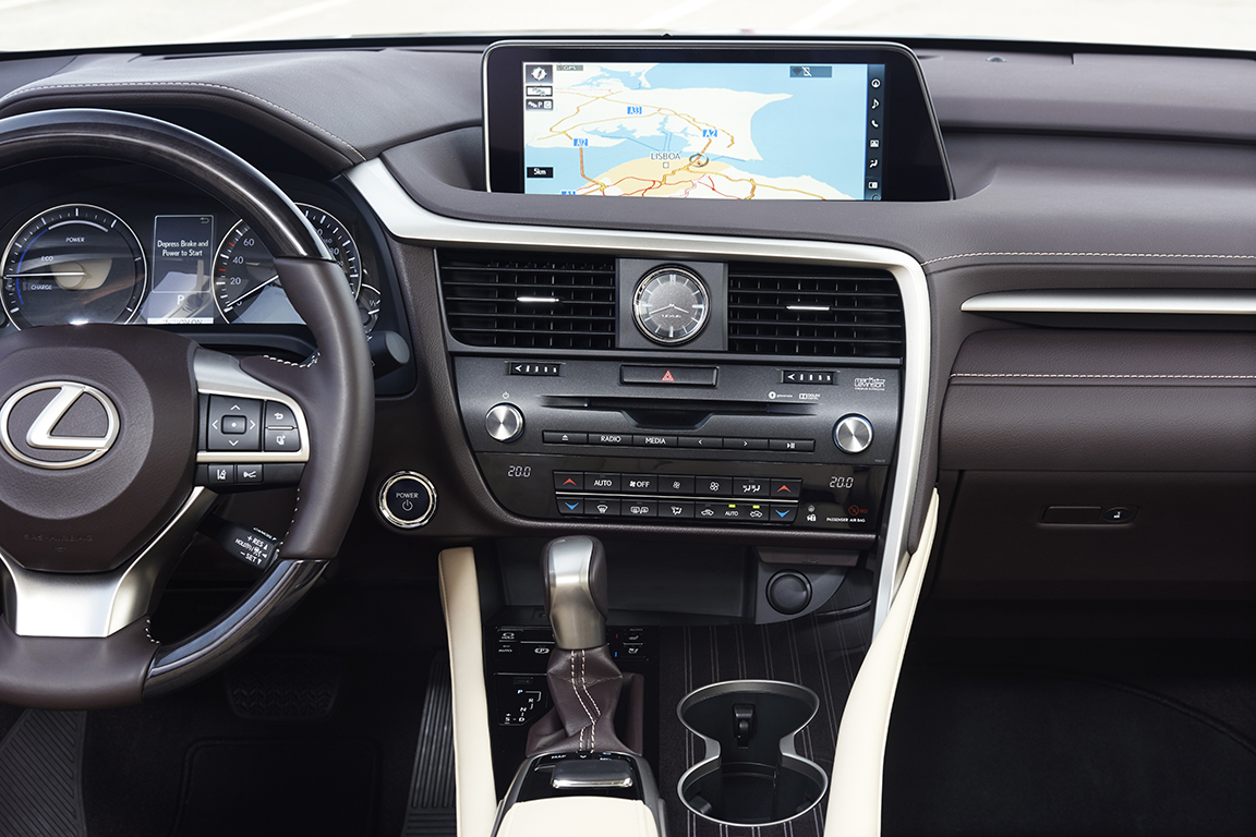 Lexus RX: Внеземная цивилизация