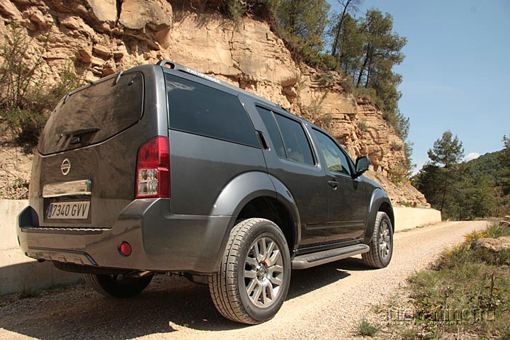 Тест Nissan Navara и Pathfinder: Массовый UpGrade