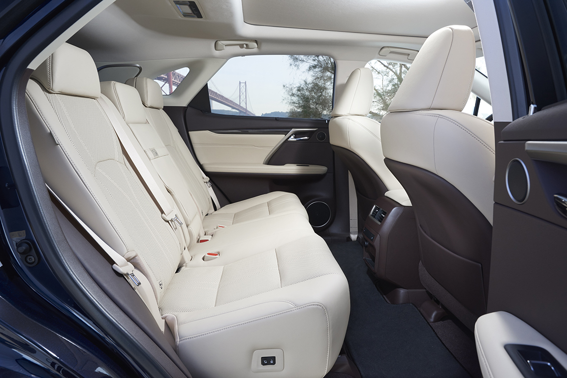 Lexus RX: Внеземная цивилизация