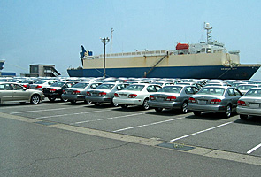 Россиянам дали еще месяц для покупки иномарок