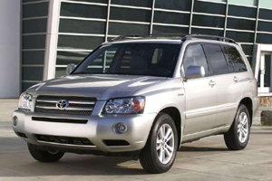 Toyota отзывает 369 000 автомобилей