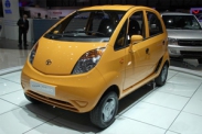 Tata Nano предпочитают в максимальной комплектации
