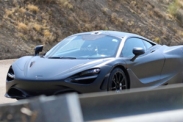 McLaren показал тизер нового суперкара