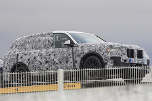 Большой внедорожник BMW X7 замечен во время испытаний